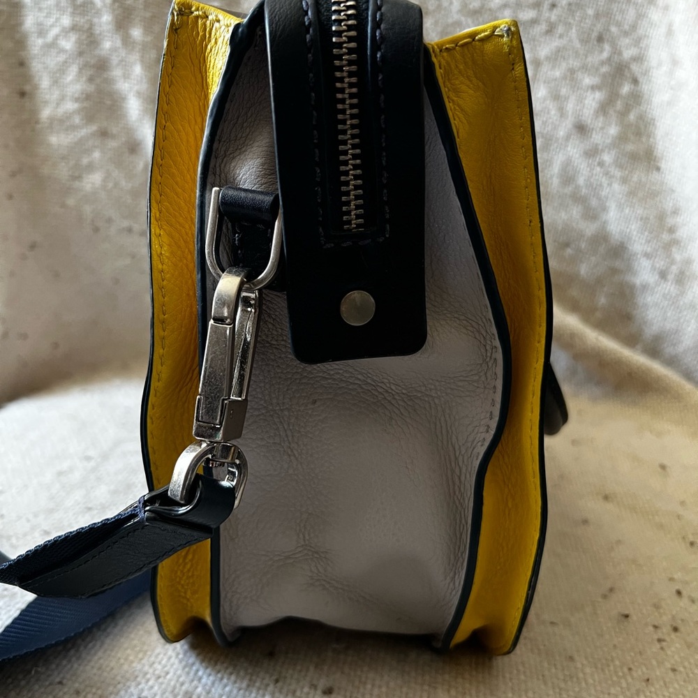 Fossil Handbag - Picture 2 of 7